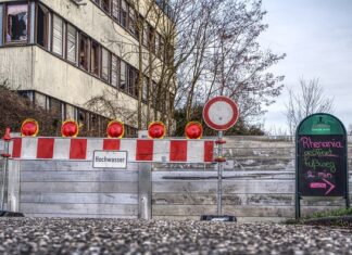 Jak sprawdzić szczelność układu hamulcowego?