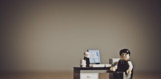 Które klocki zużywają się szybciej przód czy tył?