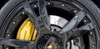 Czy można samemu odpowietrzyć hamulce w samochodzie?