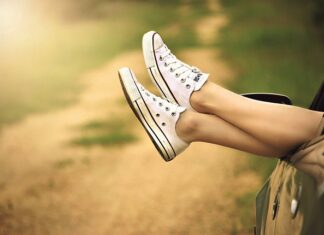 Dlaczego samochód trzeszczy?