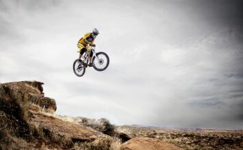 Czym grozi jazda z uszkodzonym drążkiem stabilizatora? Czym grozi jazda z uszkodzonym drążkiem stabilizatora?